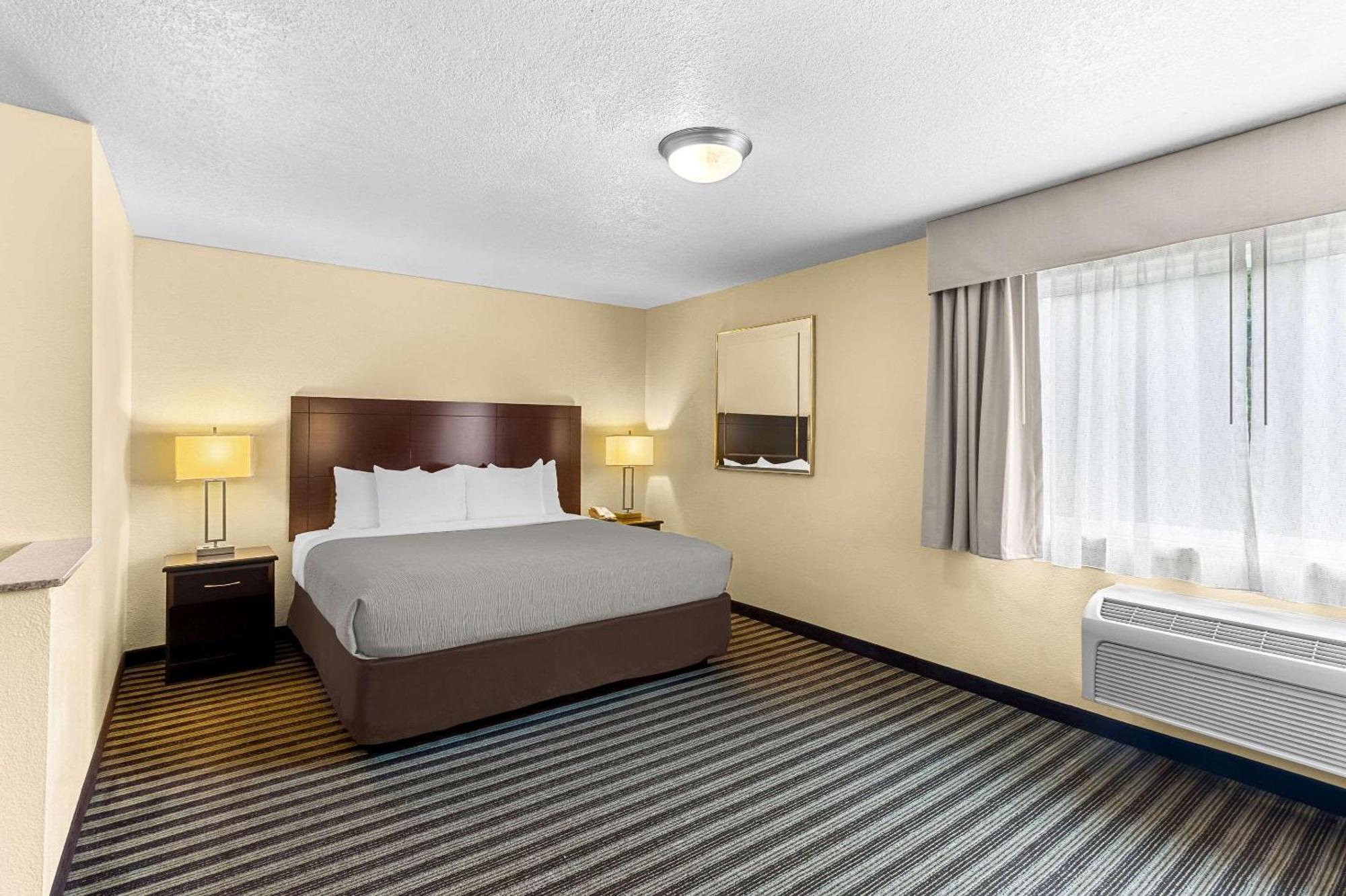 Quality Inn & Suites Vancouver - Hazel Dell Esterno foto