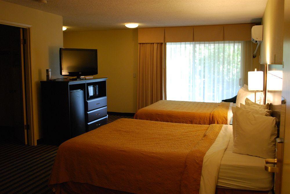 Quality Inn & Suites Vancouver - Hazel Dell Esterno foto