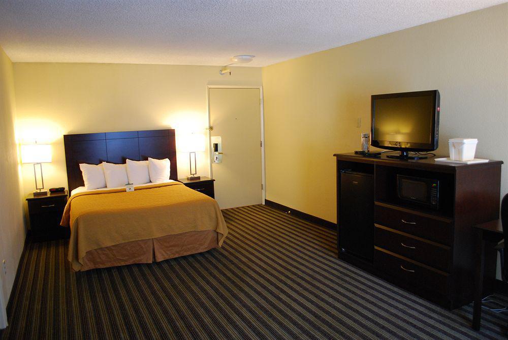 Quality Inn & Suites Vancouver - Hazel Dell Esterno foto