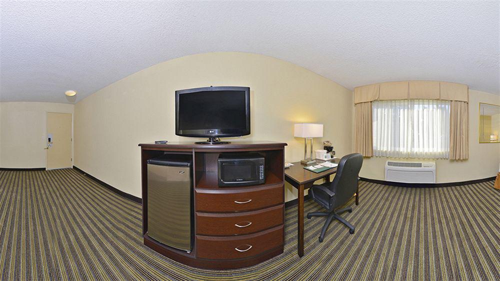 Quality Inn & Suites Vancouver - Hazel Dell Esterno foto